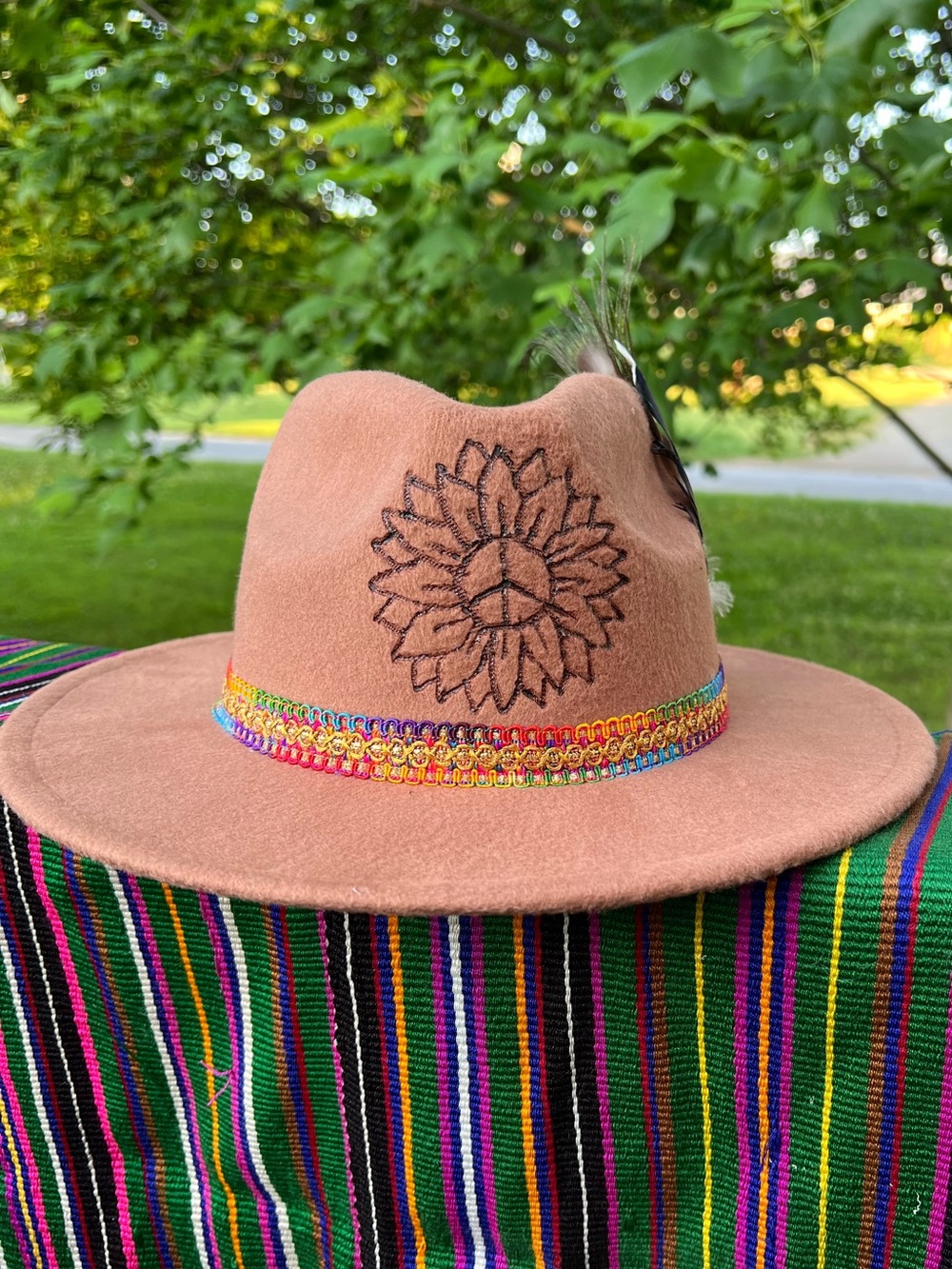 HAND BURNED BROWN FELT RANCHER HAT with FEATHER TRIM - Picture 3 of 13